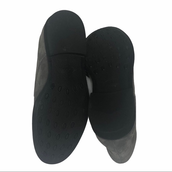 FLASH SALE….Tod's Mens/Womens Gray Suede Ankle Boot - Picture 14 of 16